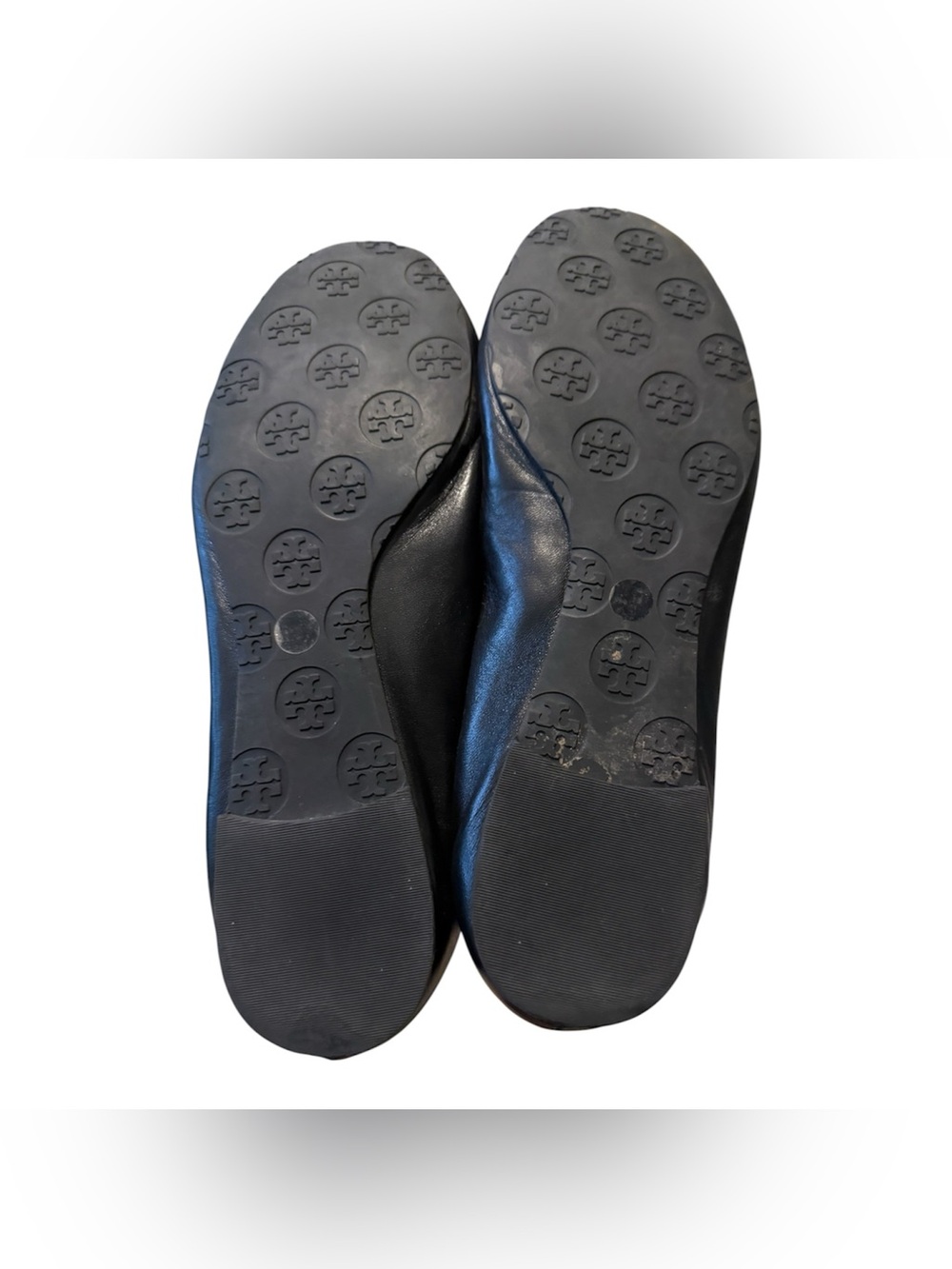 Tory Burch Black Leather Ballet Flats Gold Logo Medallion Almond Toe Size 9 EUC - Picture 5 of 6